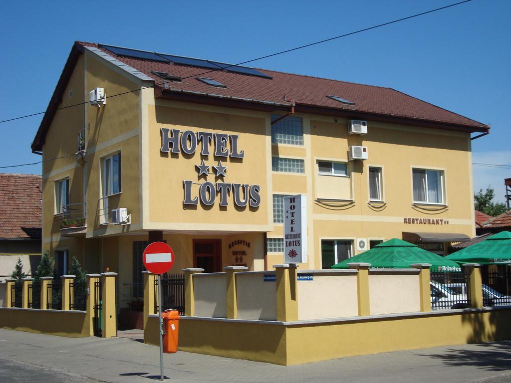 Hotel Lotus Arad Eksteriør billede